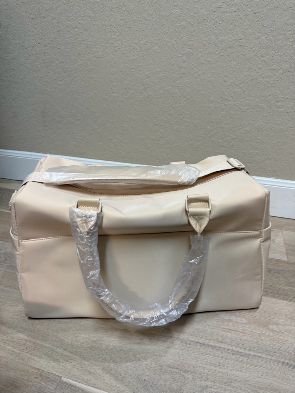 Beis  commuter bag nwt beige